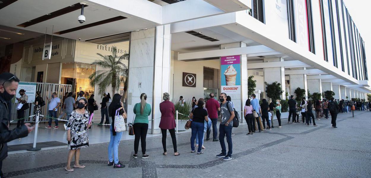 Governo do Distrito Federal autoriza a abertura de shoppings, com regras rígidas de higiene e afastamento social