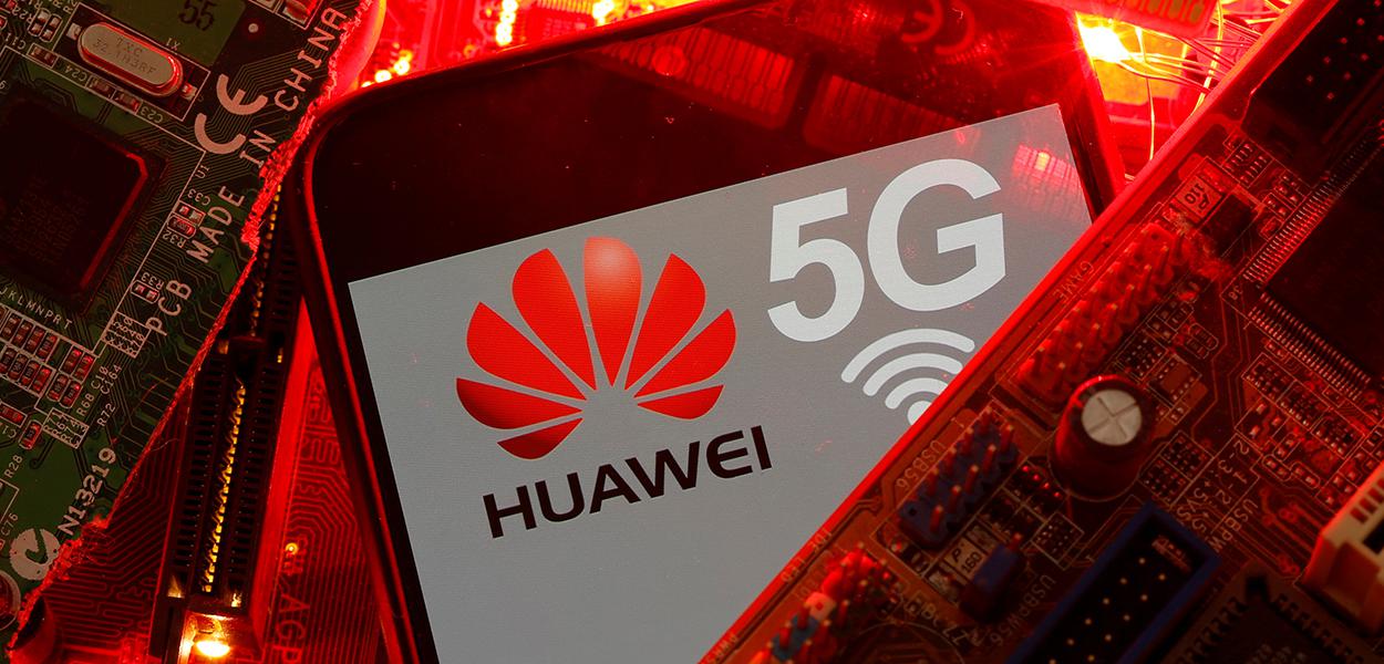 Mourão considera difícil banir a Huawei do leilão de 5G.