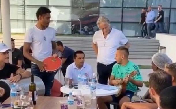 Jorge Jesus e jogadores do Flamengo