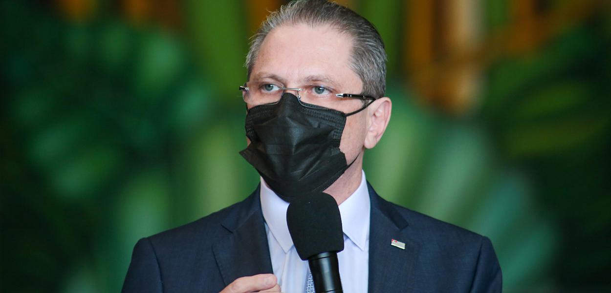 Médico infectologista Jean Gorinchteyn