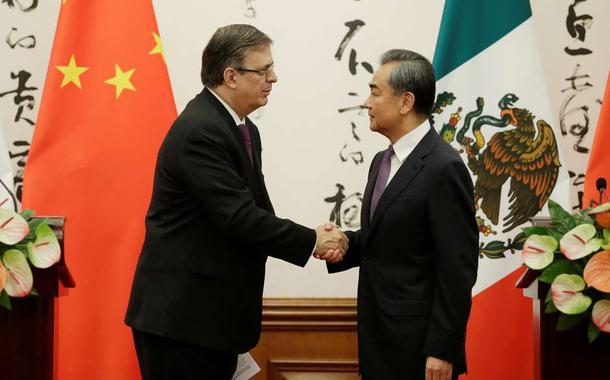 Marcelo Ebrard e Wang Yi