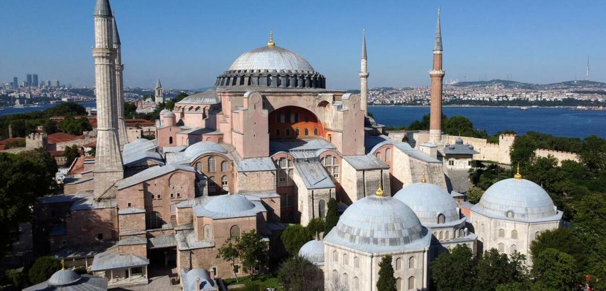 Antiga basílica de Santa Sofia, agora reconvertida em mesquita
