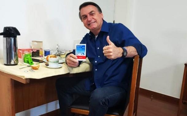 Presidente Jair Bolsonaro informou hoje (25),na sua rede social, que o teste de coronavírus deu negativo. 25 de julho de 2020