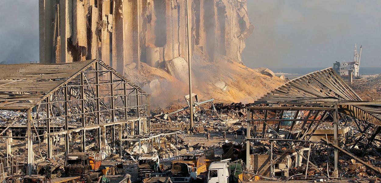 Danos causados por explosão na área portuária de Beirute, no Líbano