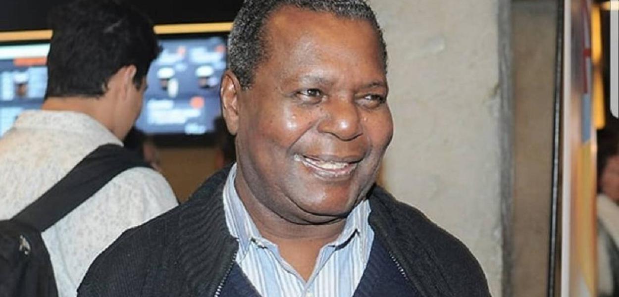 Morre o ator Gésio Amadeu, vítima de covid