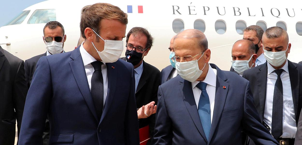Presidente da França Emmanuel Macron é recebido pelo presidente do Líbano Michel Aoun