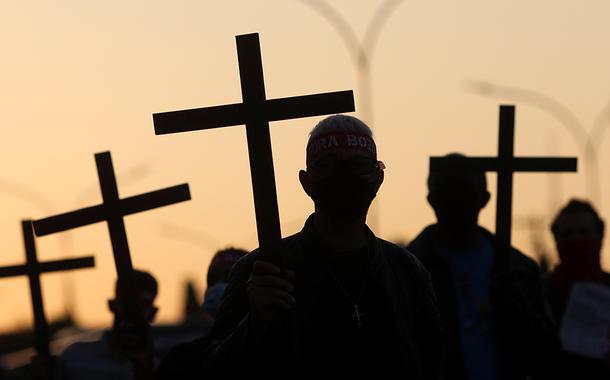 Homenagem em São Paulo às 100 mil vítimas da Covid-19 no Brasil 07/08/2020