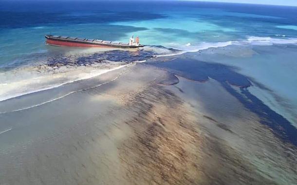 Maurício está enfrentando o desastre ecológico mais sério de sua história. Um vazamento de óleo, que começou em 6 de agosto, está afetando o sudeste da ilha