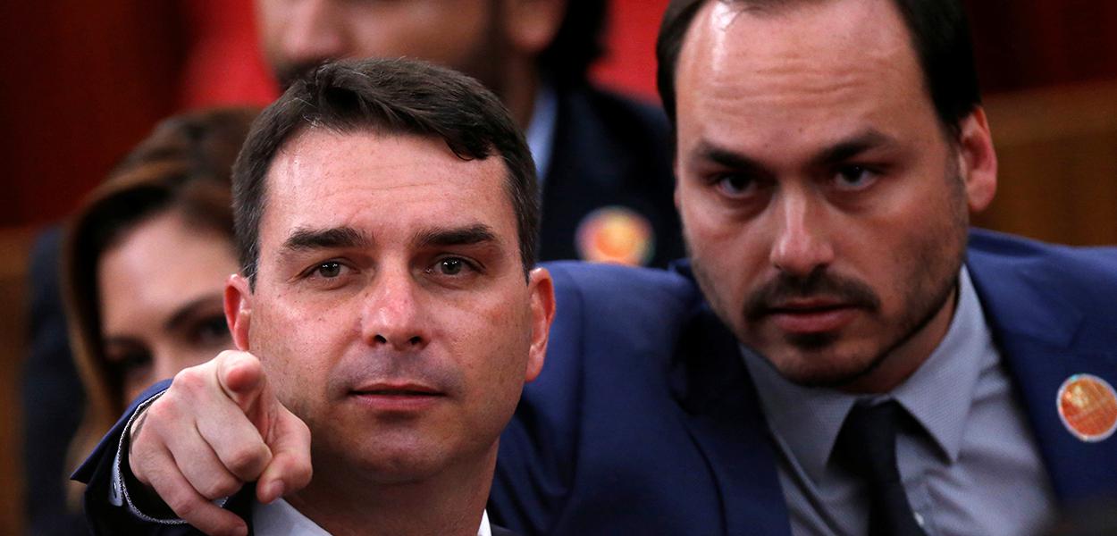 Carlos Bolsonaro e Flávio Bolsonaro