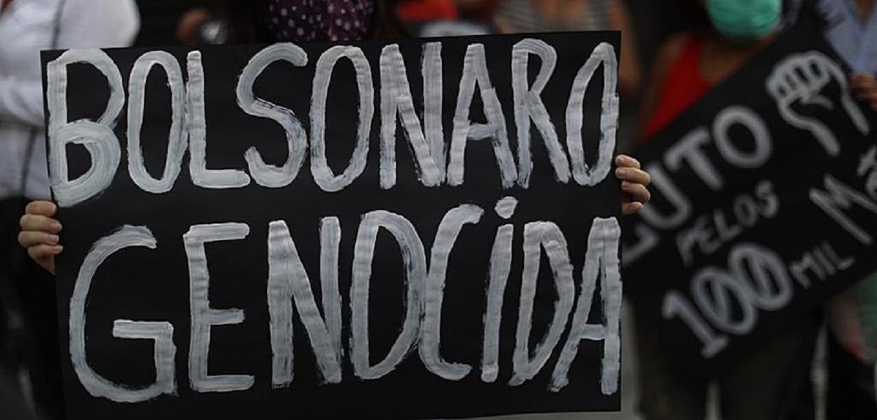 Protestos consagram Bolsonaro como genocida