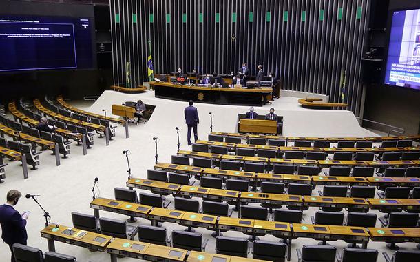 Sessão na Câmara dos Deputados nesta terça-feira 18/08/2020 18 de agosto de 2020