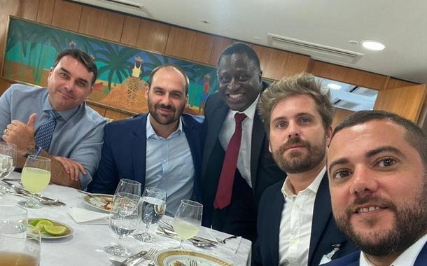 Flávio e Eduardo Bolsonaro, Hélio Lopes, Thiago Gagliasso e Carlos Jordy