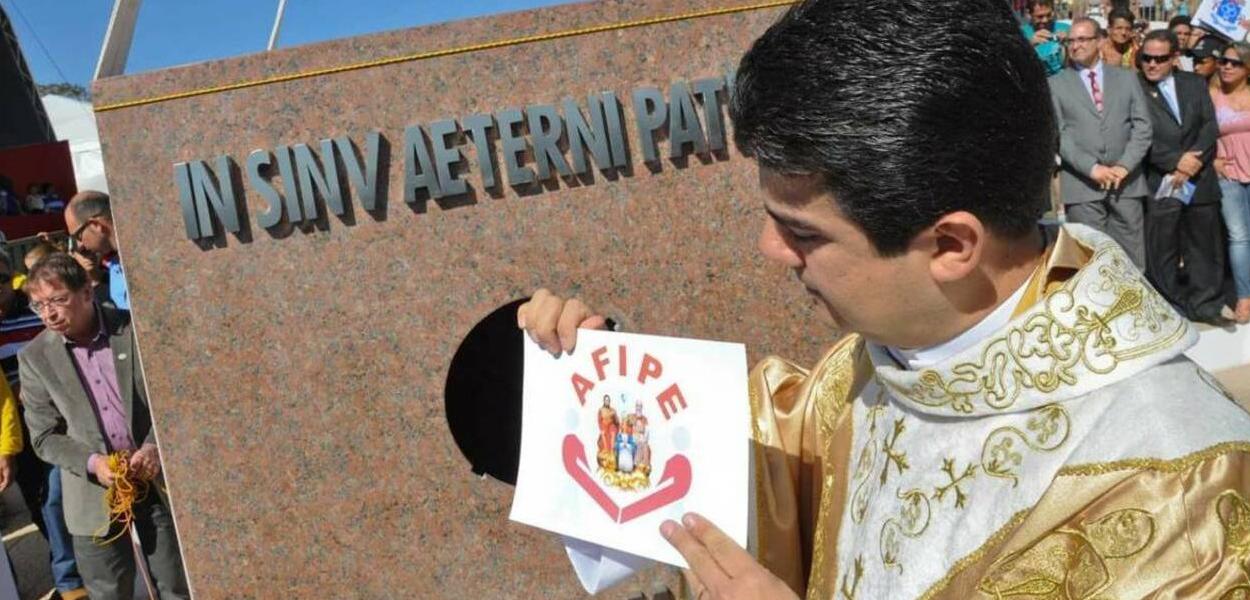 Padre Robson Oliveira