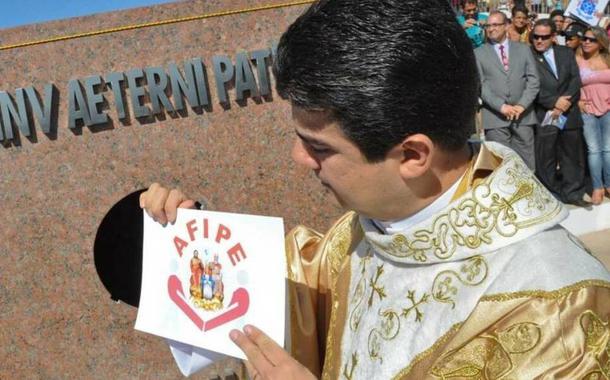 Padre Robson Oliveira