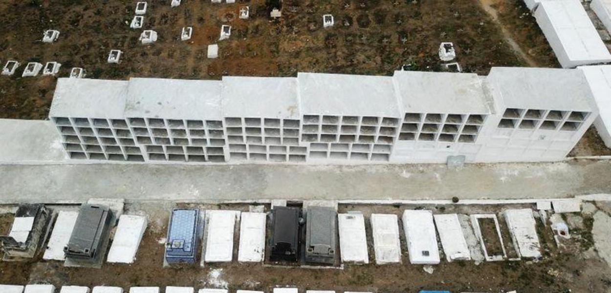 Cemitério de Nova Iguaçu, no Rio de Janeiro 20/08/2020