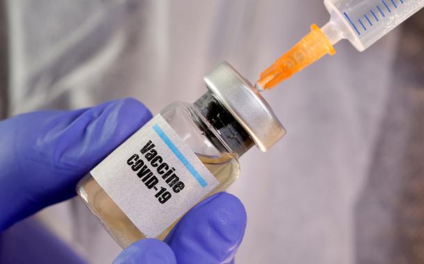 Última etapa de testes da vacina da Oxford contra a Covid-19 está suspensa