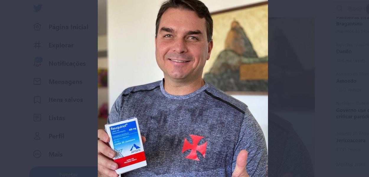 Flavio Bolsonaro faz propaganda da cloroquina