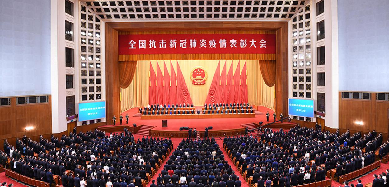 Liderança da China se reúne para avaliar luta contra a Covid-19