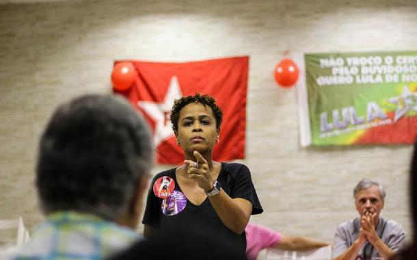 Verônica Lima denuncia racismo em Niterói