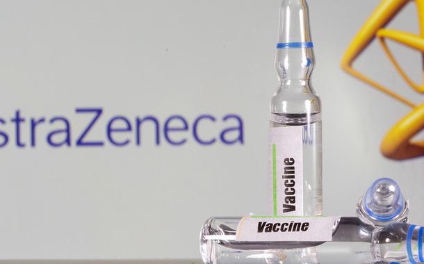 AstraZeneca e Universidade de Oxford retomam testes de vacina contra Covid-19