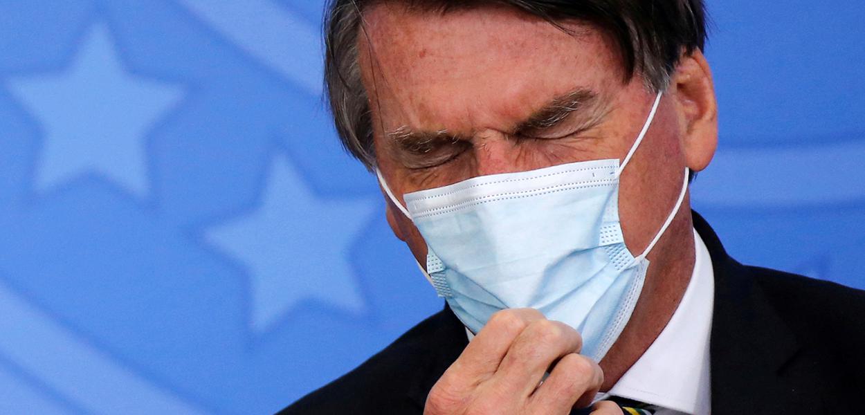 Bolsonaro deve ser operado para retirada de cálculo nas próximas semanas, diz médico