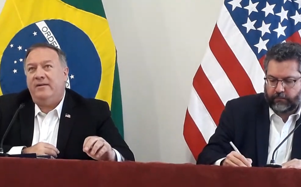 Mike Pompeo e Ernesto Araújo