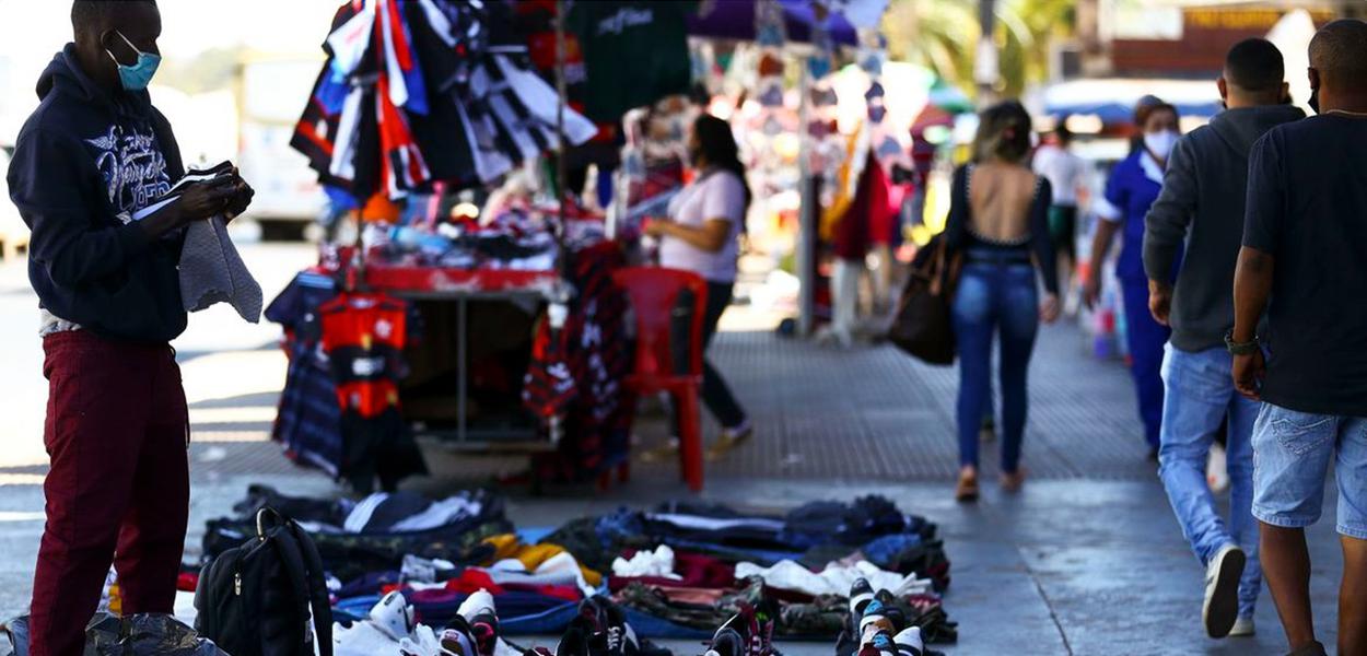 O diagnóstico da queda na renda mundial nesta pandemia não inclui o auxílio fornecido por governos
