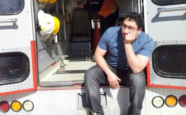 Médico é apedrejado por familiares de vítima de covid-19 na Argentina