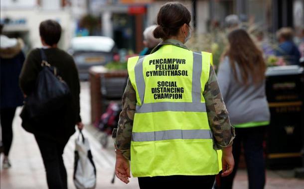 Casos de coronavírus voltam a preocupar autoridades inglesas