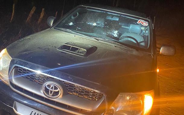 Carro de candidato do PT a prefeito no Ceará é alvo de tiros