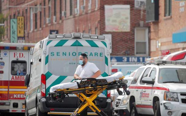 Onda de casos da Covid-19 nos EUA