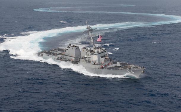 Navio de guerra dos EUA se aproxima da Venezuela sob pretexto de combater narcotráfico
