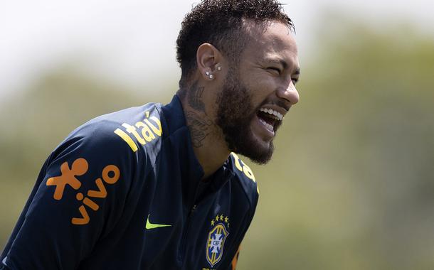 A lesão de Neymar preocupa o técnico Tite para os próximos confrontos das eliminatórias