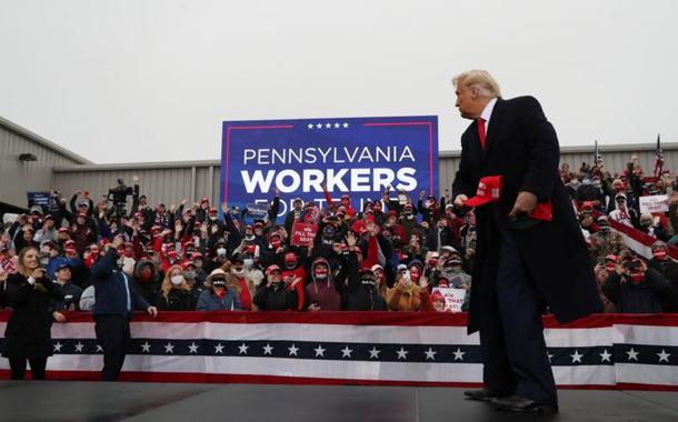 Trump participa de comício em Allentown, Pensilvânia
26/10/2020
REUTERS/Leah Millis