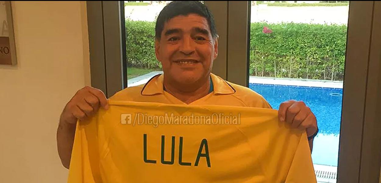 Maradona é apoiador de Lula.