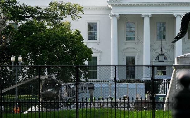 Casa Branca é cercada por grades e tem segurança reforçada no dia das eleições presidenciais