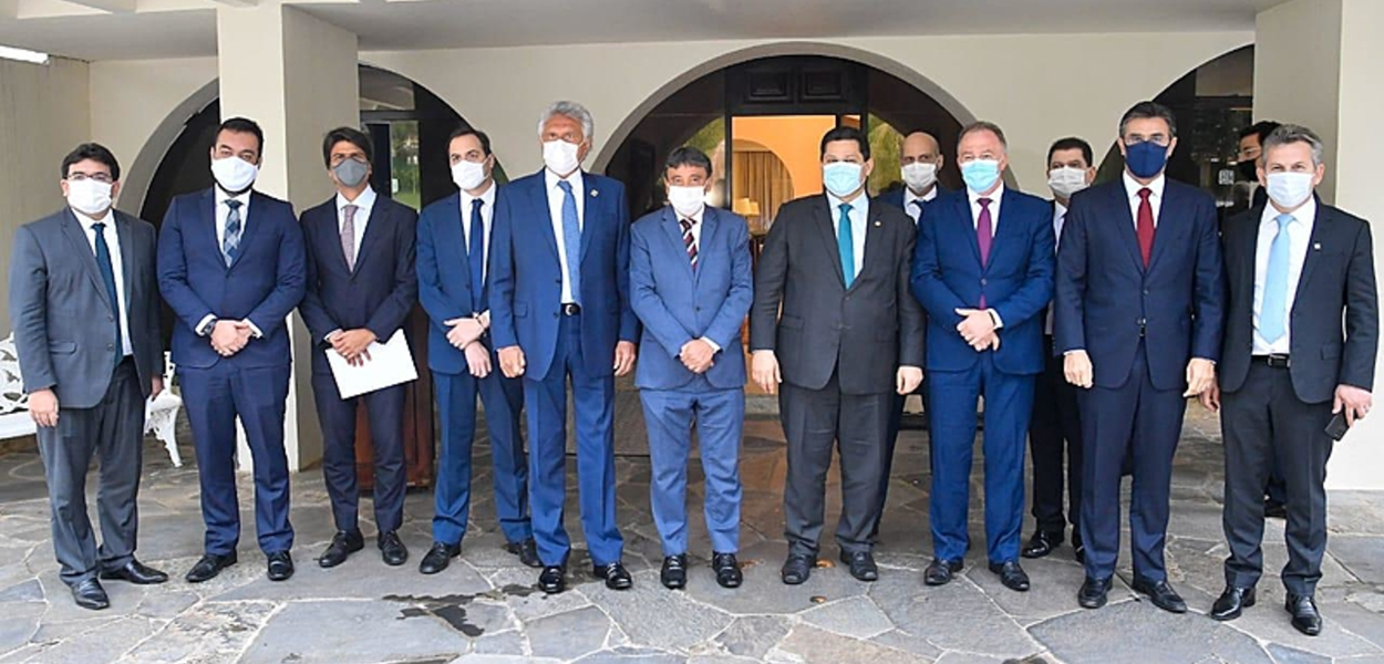 Governadores reunidos em Brasília em  (DF) em novembro com o então presidente do Senado, Davi Alcolumbre