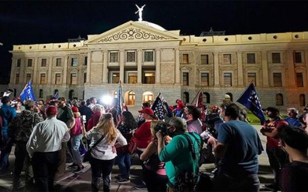 Manifestação de trumpistas no Arizona