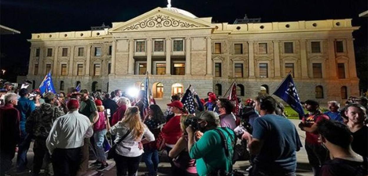 Manifestação de trumpistas no Arizona