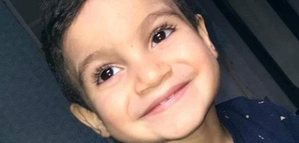 Criança de quatro anos desapareceu na praia de Santa Cruz dos Navegantes, em Guarujá (SP)