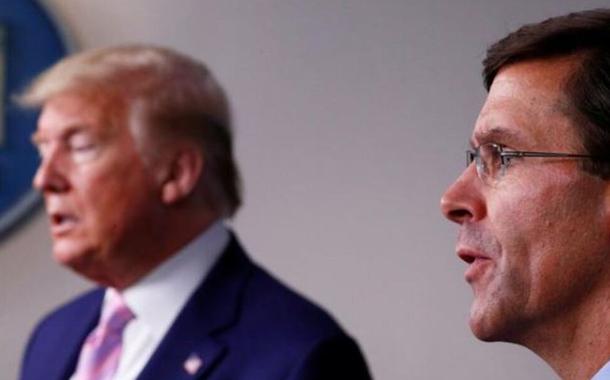 Donald Trump e Mark Esper