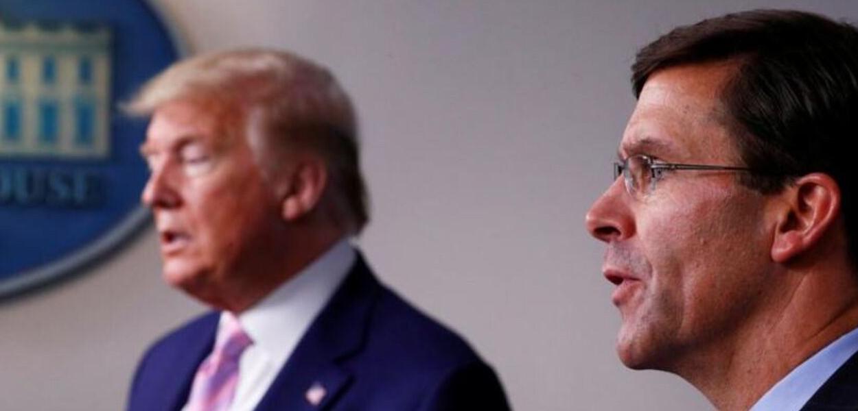 Donald Trump e Mark Esper