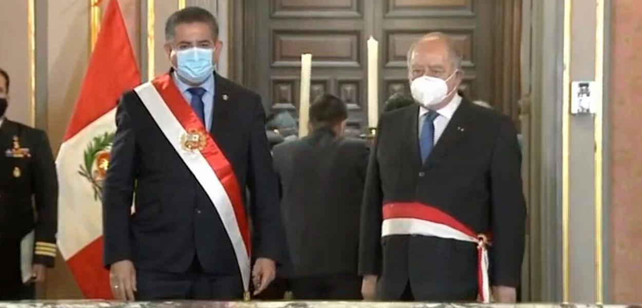 Presidente Manuel Merino e o primeiro-ministro do Peru Ántero Flores-Aráoz