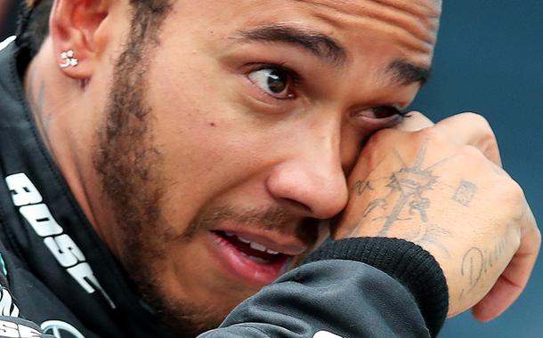 Após vencer GP da Inglaterra, Hamilton é vítima de ofensas racistas pela internet