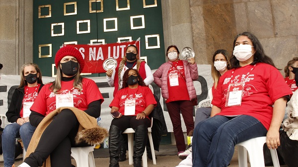 Professores em greve de fome no Paraná