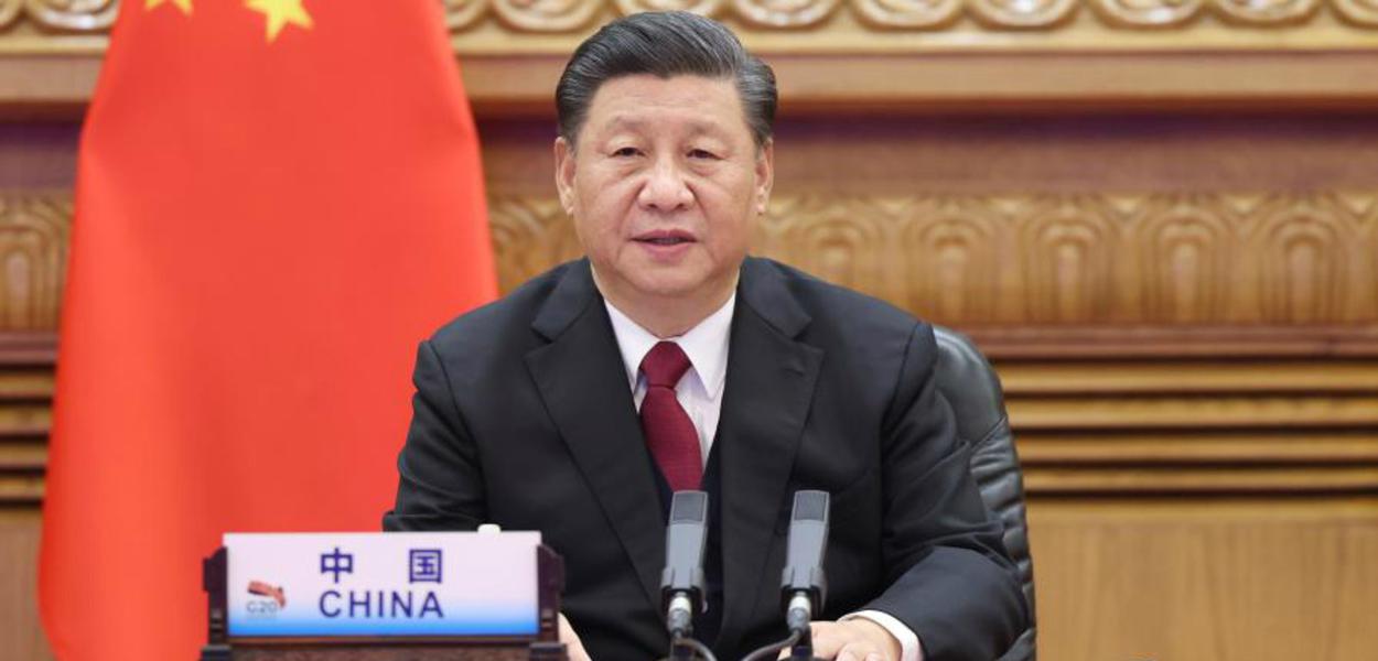 O presidente chinês Xi Jinping fala durante cúpula do G-20