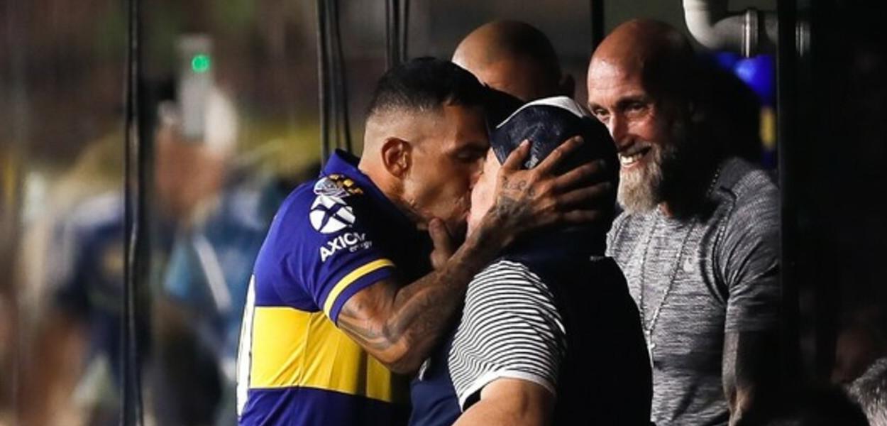 Carlos Tévez e Diego Maradona