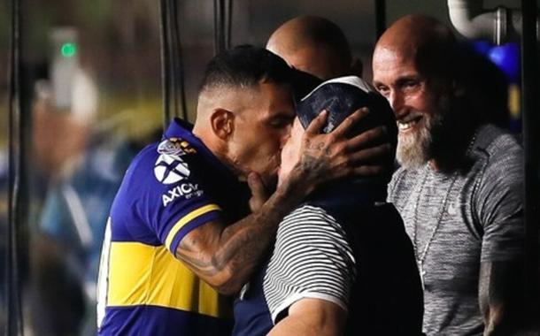 Carlos Tévez e Diego Maradona