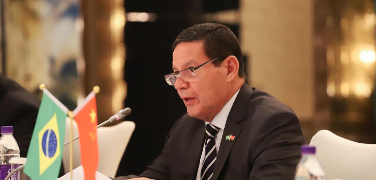 O vice-presidente Hamilton Mourão em visita à China, em maio de 2019