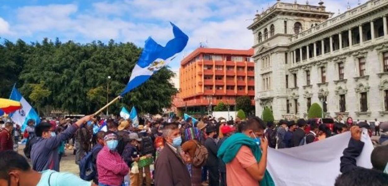 Manifestações na Guatemala exigem renúncia do presidente